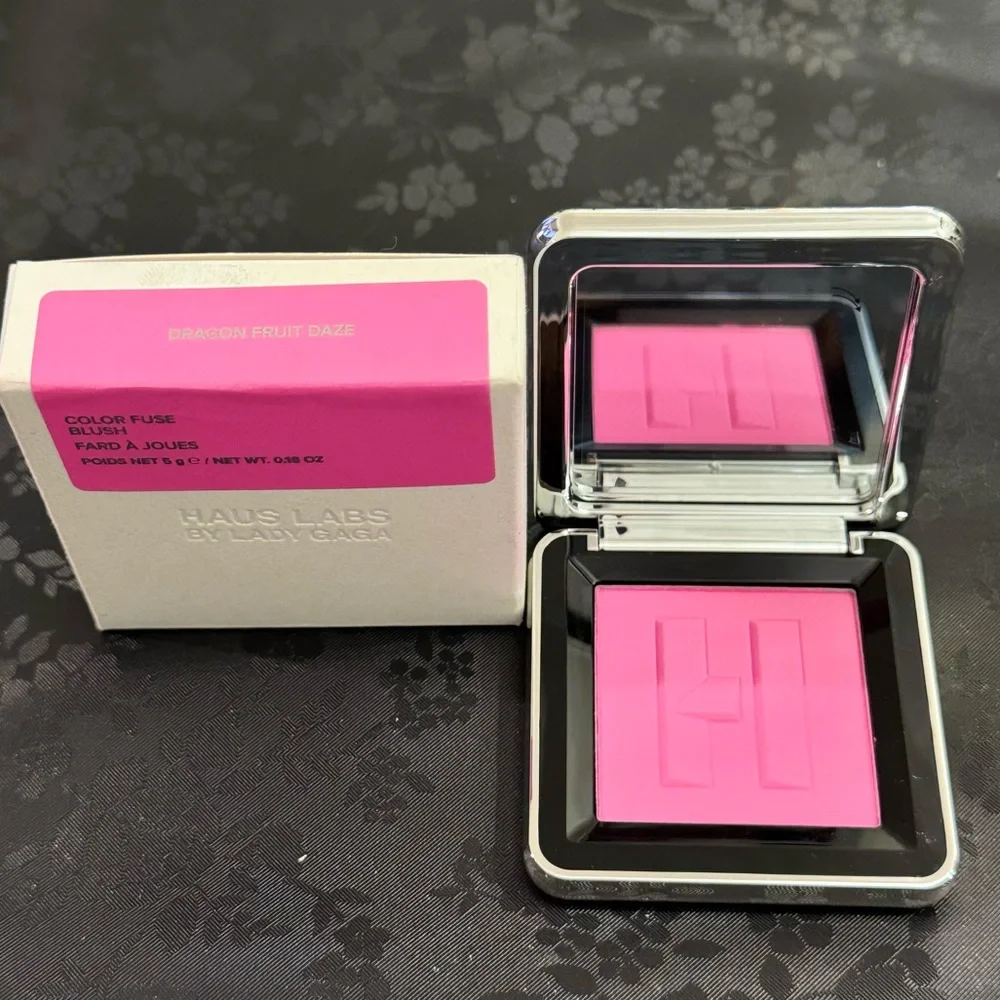 Haus Labs Color Fuse Talc-Free Powder Blush in Shade Dragon Fruit Daze